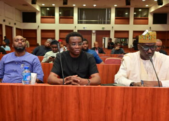 Senate Disowns Report On Exposing Fraud ln Refineries Rehabilitation