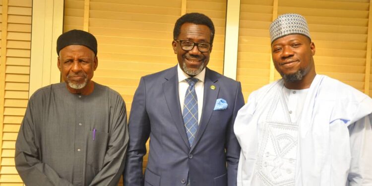 RMAFC Pays Working Visit To Insurance Commission.