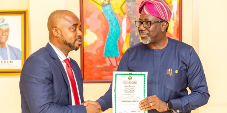 Omosehin Presents license to NPF Insurance Co